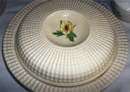 Hobnail 6 Section Lazy Susan & Lid
