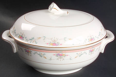 Spring Crest 2 Quart Oval Covered Casserole
