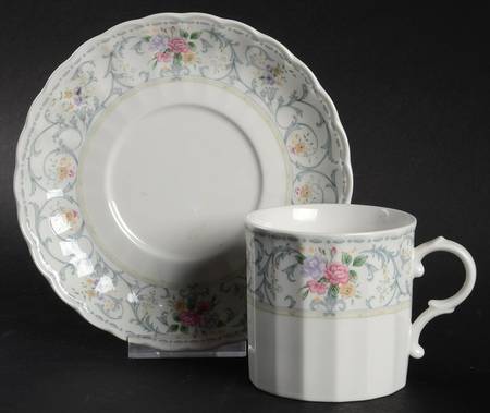 Brocade Flat Cup & Saucer Set