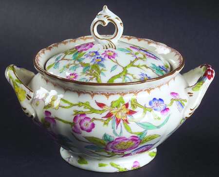 Cuckoo (Scalloped, White, Globe Backstamp) Sugar Bowl & Lid