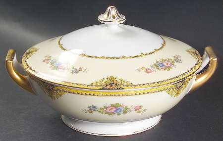 Uxbridge Round Covered Vegetable by Meito