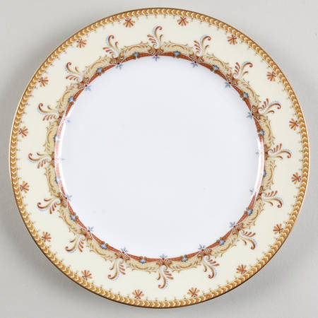 V2204 Salad Plate