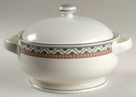 Belize 2 Qt Round Covered Casserole