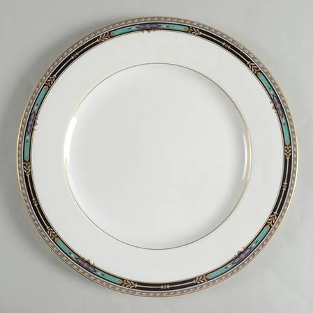 Plaza Court Black 12" Chop Plate (Round Platter)