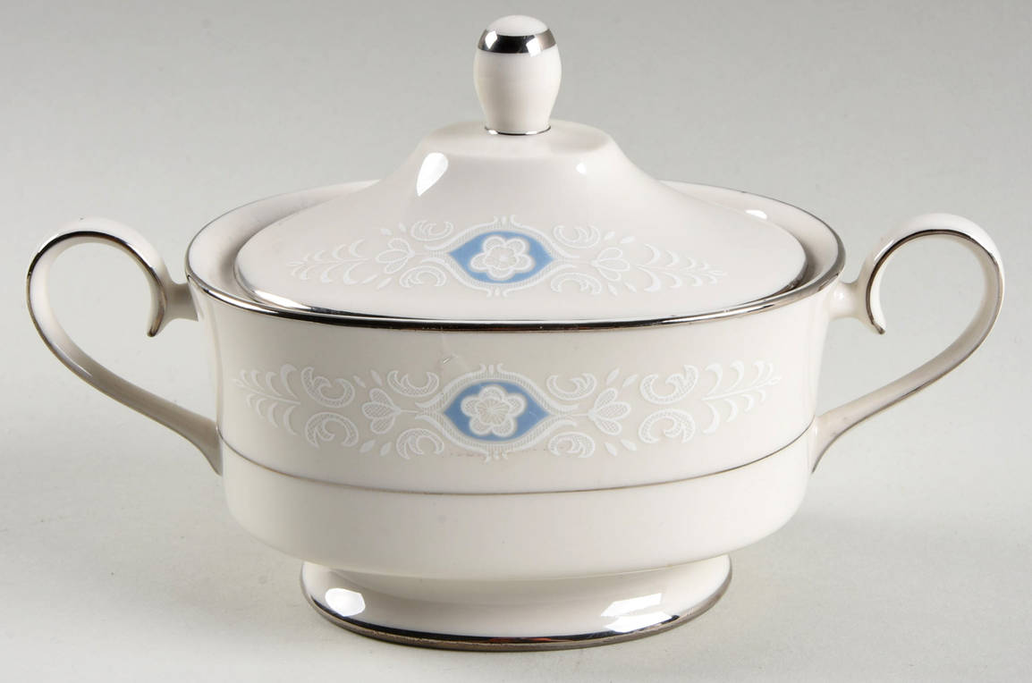 Dorchester Sugar Bowl & Lid