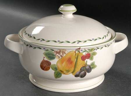 Summer Grove 2 Qt Round Covered Casserole