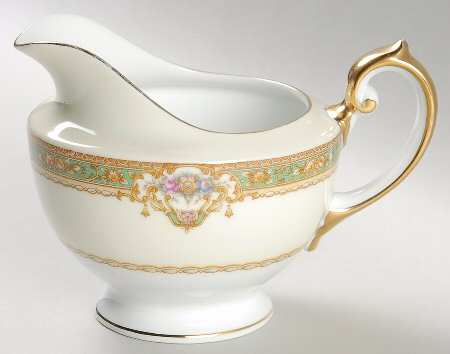 V2566 Creamer