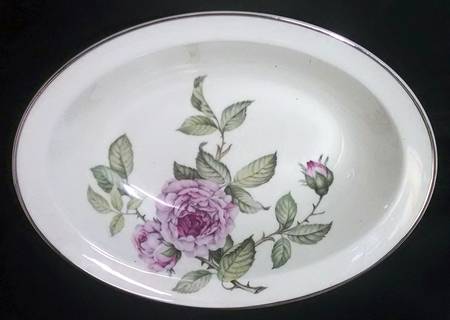 Venetian Rose (Smooth, Platinum Trim) 10" Oval Vegetable Bowl