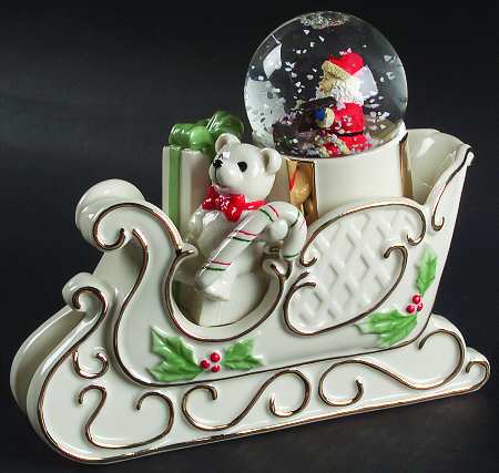 Holiday Elegance Sculpted Snow Globe
