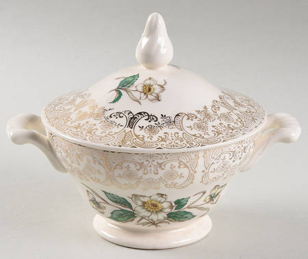 MNR7 Sugar Bowl & Lid by Mount Clemens