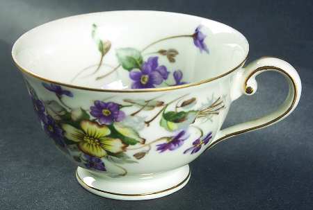 Adele (Orleans Shape, Narrow Rim) Footed Cup