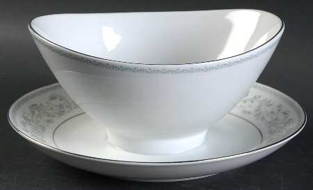 Classic Gravy Boat with Attached Underplate