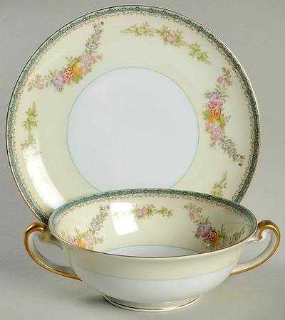 MEI724 Footed Cream Soup Bowl & Saucer Set