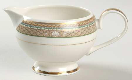 Isle Taupe Creamer