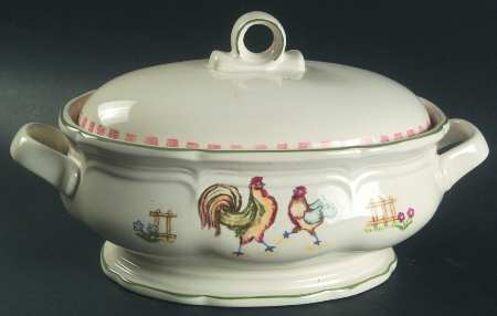 Bon Jour 2 Quart Oval Covered Casserole