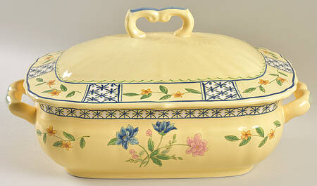 Le Jardin 2.5 Quart Oval Covered Casserole by Mikasa