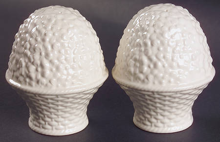 Country Manor White Oversized Salt & Pepper Set