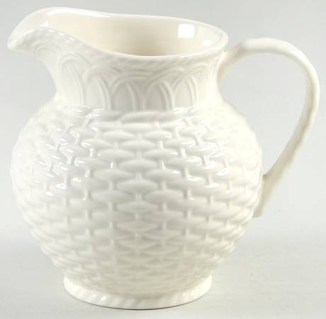 Country Manor White Creamer