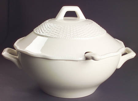 Country Manor Cream Tureen & Lid w/Ladle