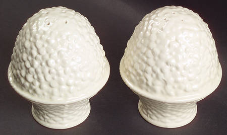 Country Manor Cream Oversized Salt & Pepper Set