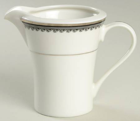 Platinum Court Creamer