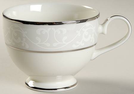 Carleton Footed Cup