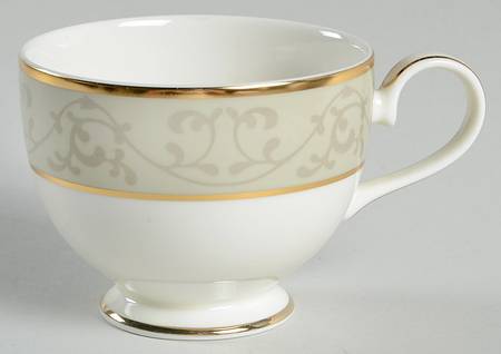 Regent Street Footed Cup