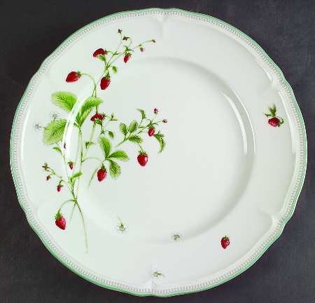 Strawberry Field 12" Chop Plate (Round Platter)