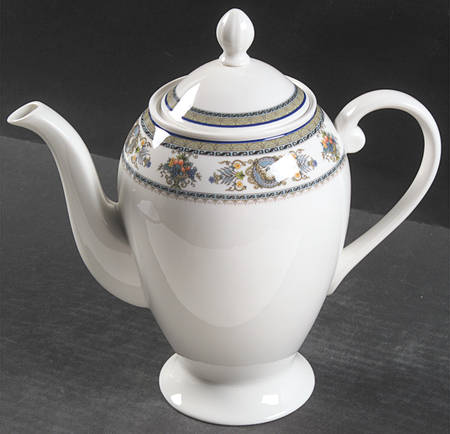 Victorian Crest Coffee Pot & Lid