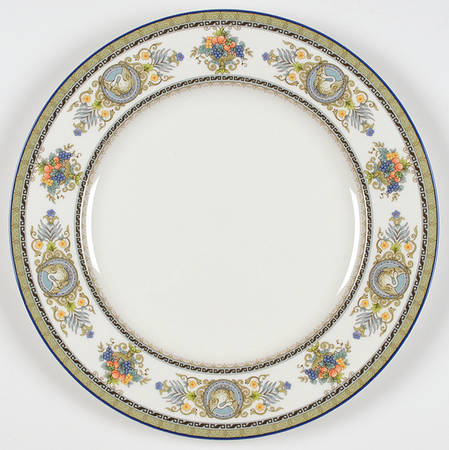 Victorian Crest 12" Chop Plate (Round Platter)