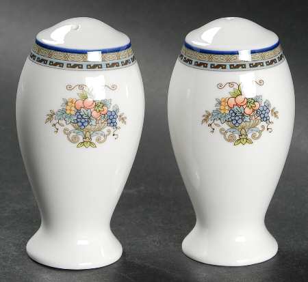 Victorian Crest Salt & Pepper Set