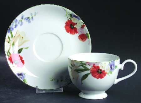 Floribunda Footed Cup & Saucer Set