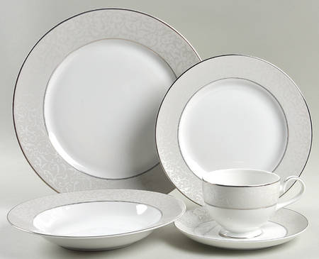 Parchment (Thailand) 5 Piece Place Setting