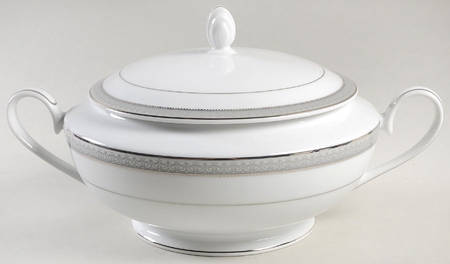 Platinum Crown 2 Qt Round Covered Casserole