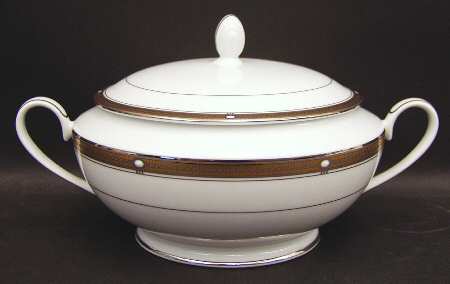 Pearl Ridge 1.5 Qt Round Covered Casserole