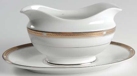 Pearl Ridge Gravy Boat & Underplate