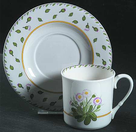 Daisy Place Flat Cup & Saucer Set