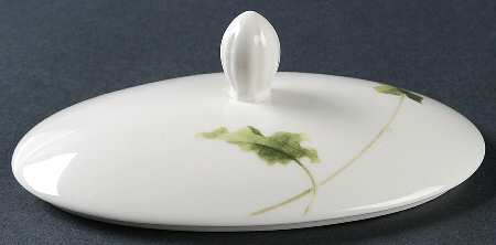 Classic Calla Lid for 2 Quart Oval Covered Casserole