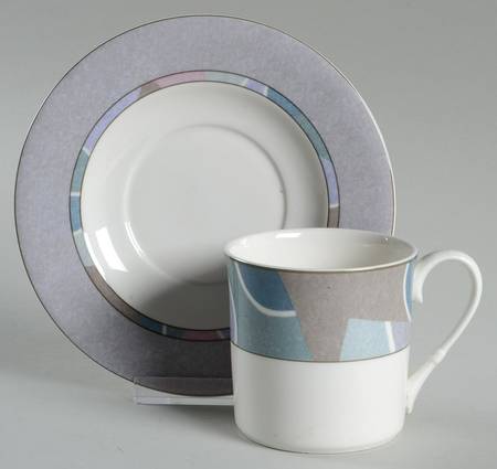 Color Tempo Flat Cup & Saucer Set