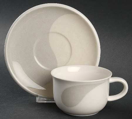Balance Flat Cup & Saucer Set