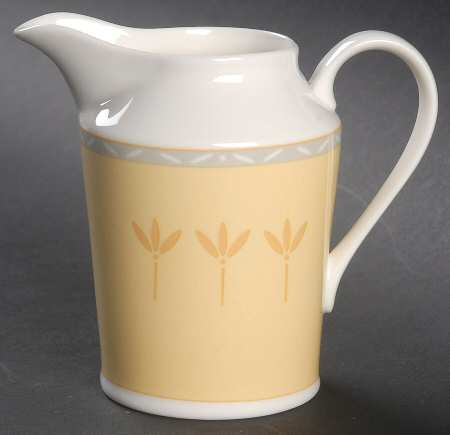 Country Estate Creamer