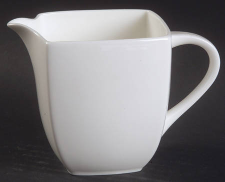 Elegance White Creamer