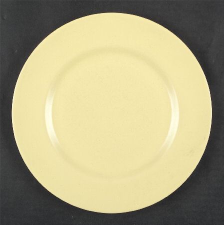 200 Pastel Yellow (Satin, Rim) by Metlox - Poppytrail - Vernon