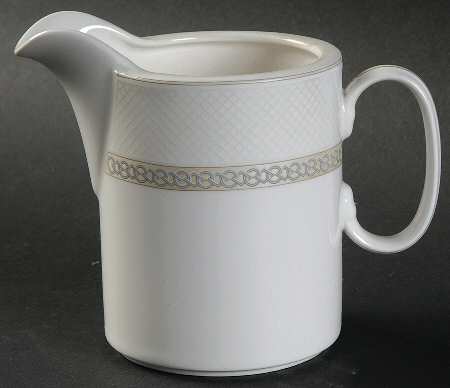 Verona Creamer