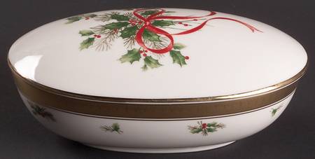 Palatial Holly Gold Oval Box & Lid