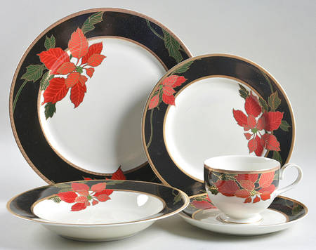 Christmas Eve 40 Piece Estate Set
