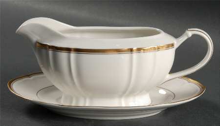 Hyde Park Gold Gravy Boat & Underplate