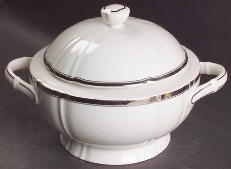 Hyde Park Platinum 2 Qt Round Covered Casserole
