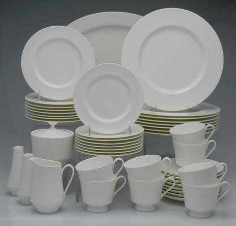 115 46 Piece Estate Set