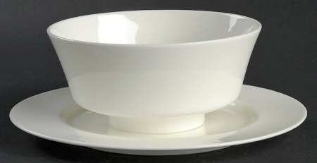 115 Gravy Boat with Attached Underplate